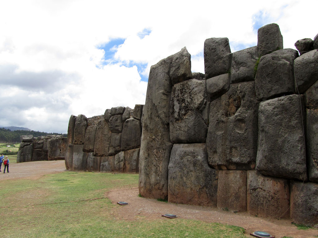  (Sacsayhuaman) | 